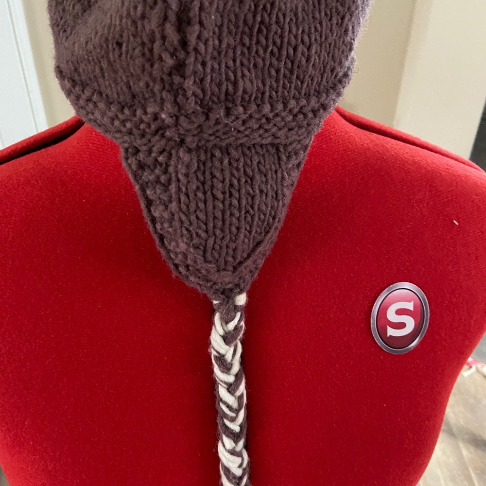 Winter hat - Picture 3 of 4